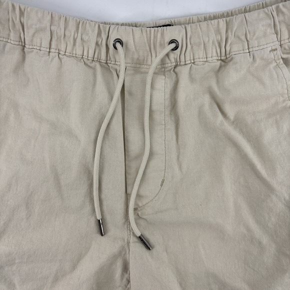 American Eagle 5.5" Flex Lived-In Trekker Shorts Men's XS Khaki Chino Everyday - Picture 2 of 6